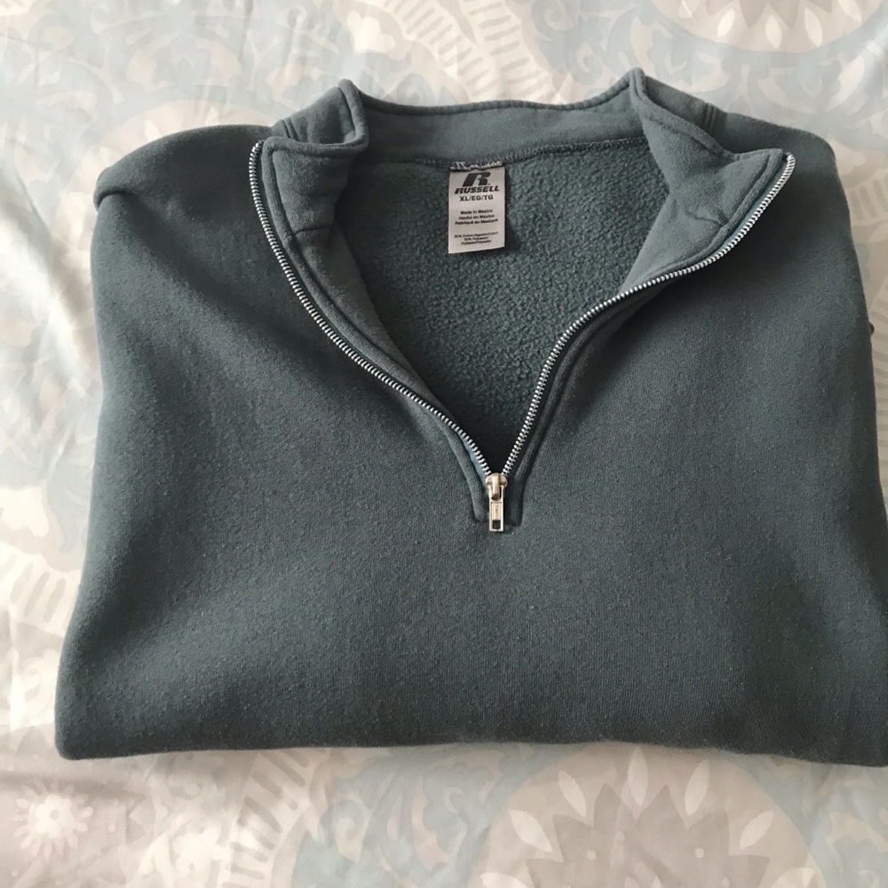 Men’s sweater